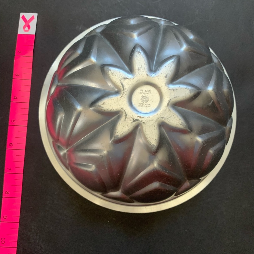 Vintage Wearever cake, jello mold
